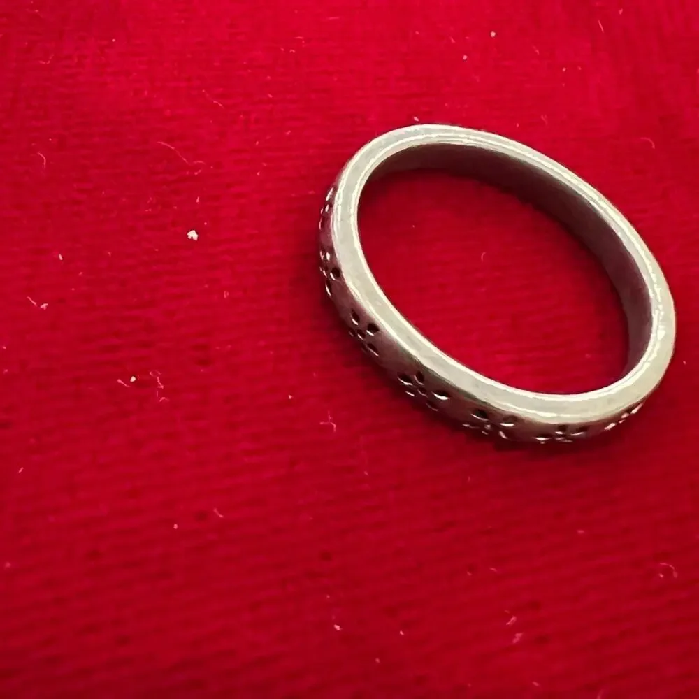 Vintage sterling silver ring